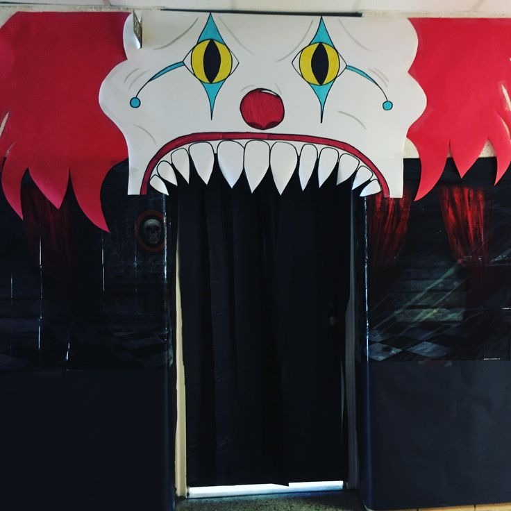 halloween door decorating contest