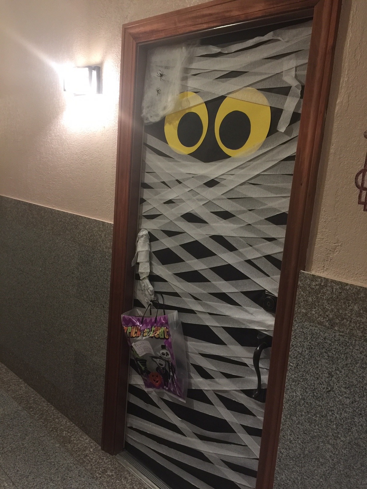 halloween door decorating contest