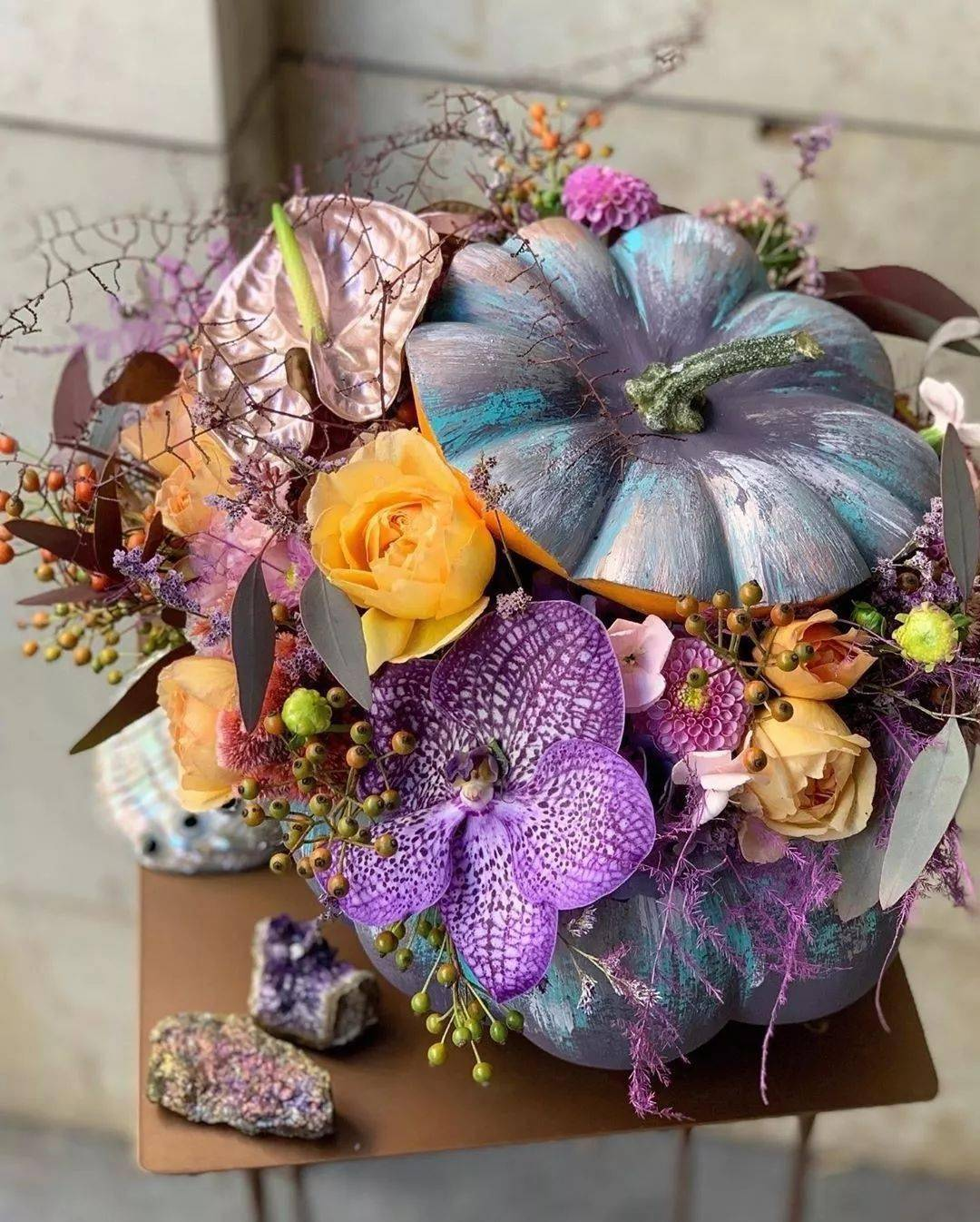 halloween floral arrangements